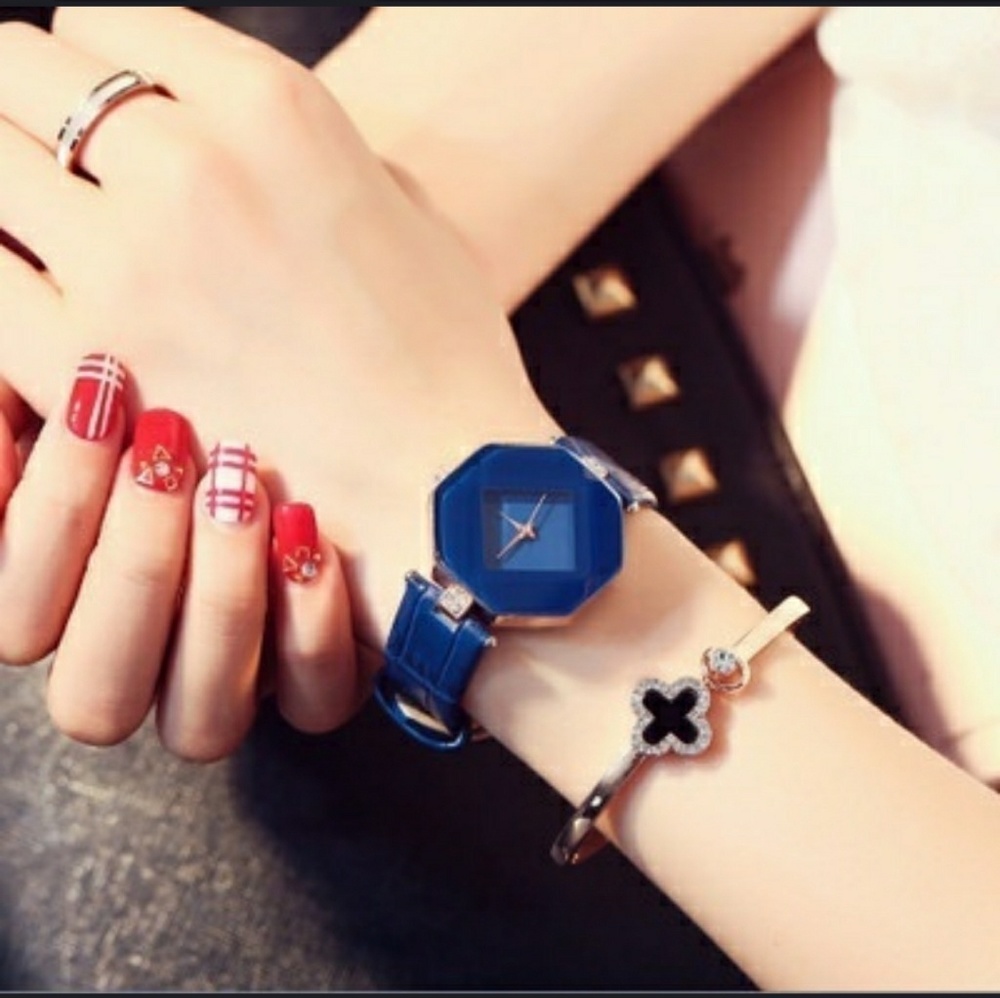 Geometric watch with faux leather band navy